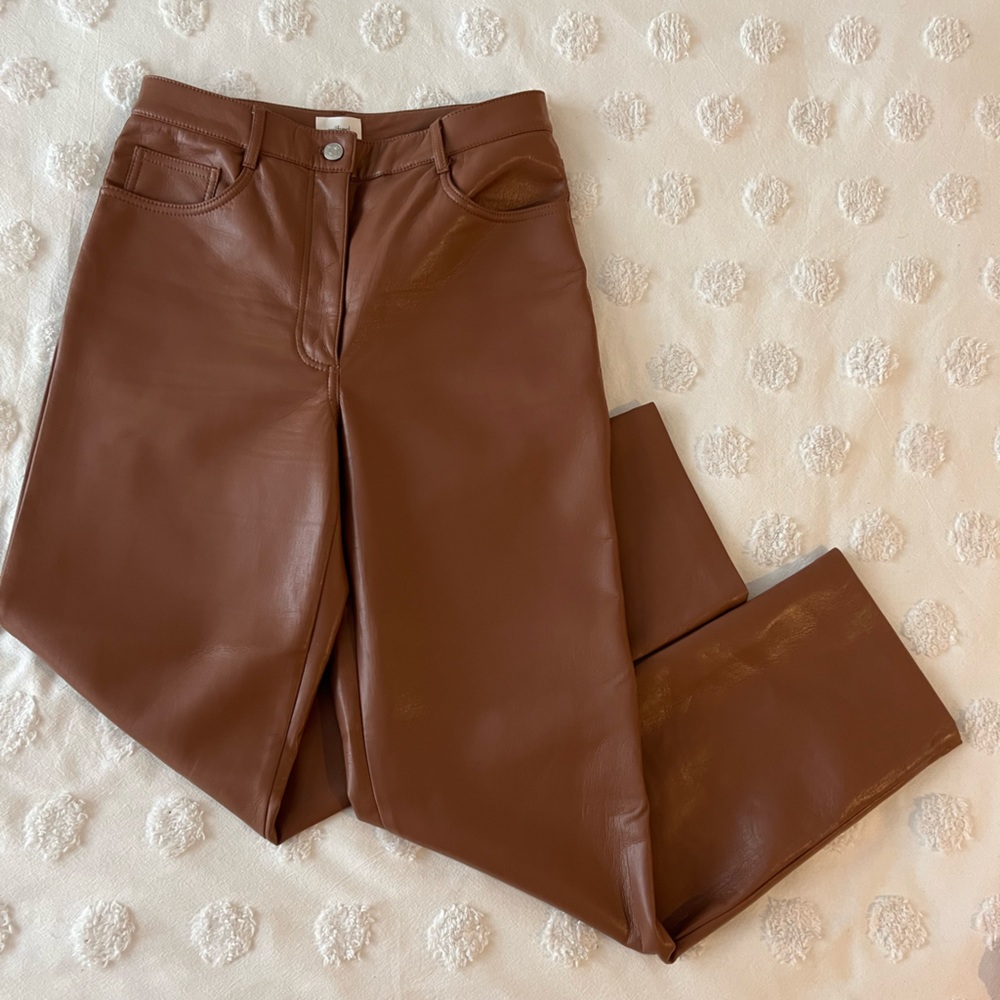 The Aritzia Melina Pant NWOT